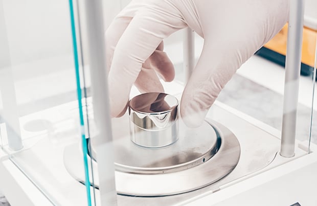 https://www.staedean.com/hubfs/Life-Sciences/Blogs/Streamlining-Weighing-and-Dispensing-with-a-Mobile-Workstation.png